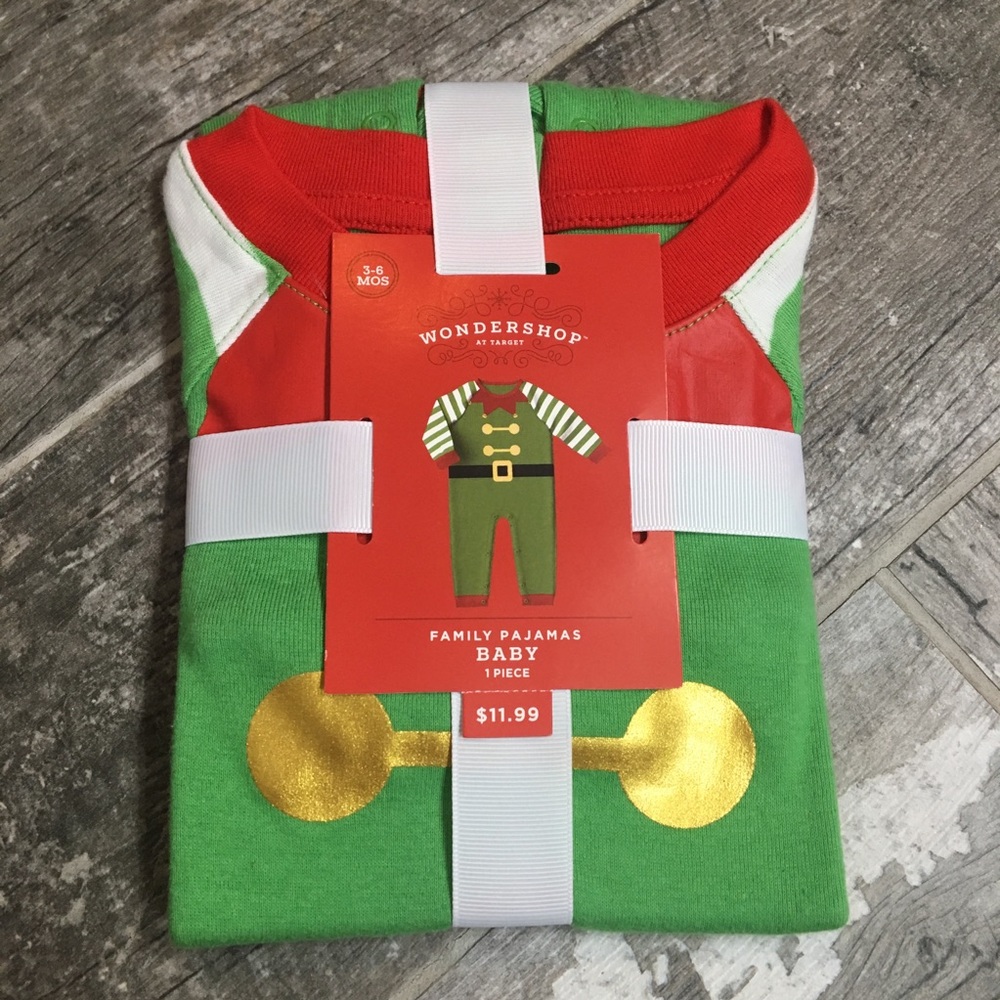 NWT baby elf holiday pajamas, size 3 - 6 months